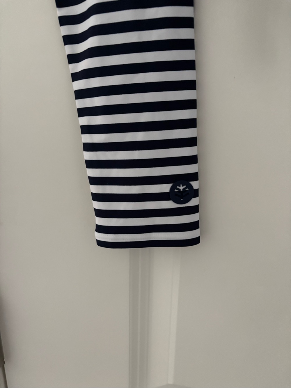 Coolibar Bayfront Rash Guard Top Striped UPF 50+ Active Built in Bra - Picture 9 of 10